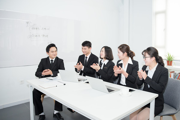 集團(tuán)人才梯隊(duì)建設(shè)：培養(yǎng)核心人才，提升企業(yè)競爭力