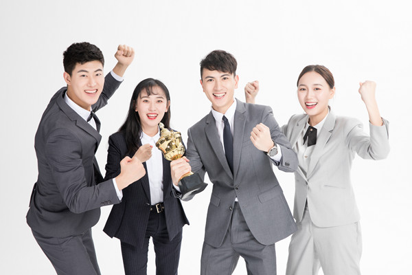 全面薪酬戰(zhàn)略實(shí)施：提升員工滿意度，提升企業(yè)績效