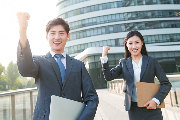 集團管控：統(tǒng)一策略、優(yōu)化運營、提升效率