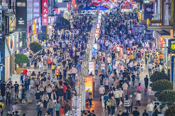 營(yíng)銷(xiāo)渠道：拓展銷(xiāo)售渠道，擴(kuò)大市場(chǎng)份額
