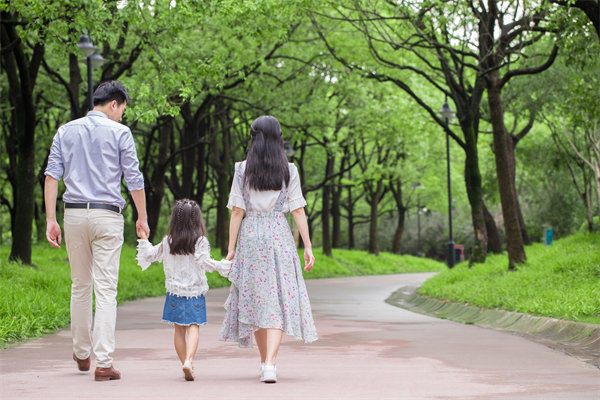 民政部：鼓勵(lì)將婚姻登記機(jī)關(guān)設(shè)在公園，目的是什么？