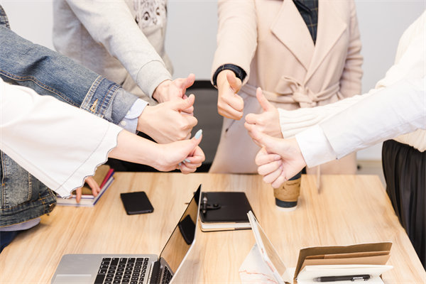 跨地域企業(yè)，如何制定統(tǒng)一的薪酬標(biāo)準(zhǔn)和政策？