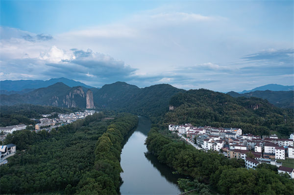 麗水戰(zhàn)略咨詢公司如何為企業(yè)規(guī)劃長遠(yuǎn)藍(lán)圖？