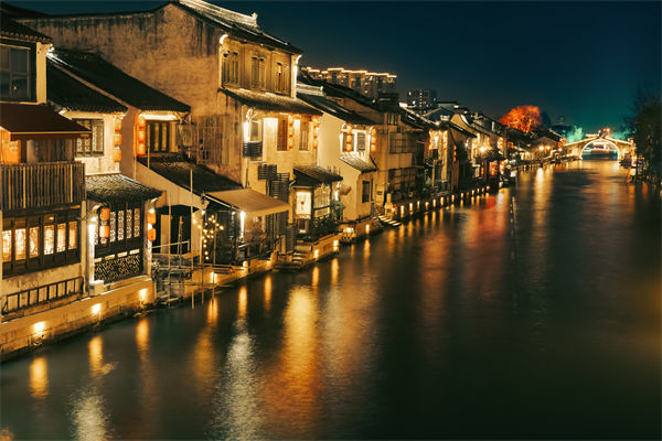無(wú)錫戰(zhàn)略咨詢公司如何為企業(yè)定制長(zhǎng)遠(yuǎn)規(guī)劃？