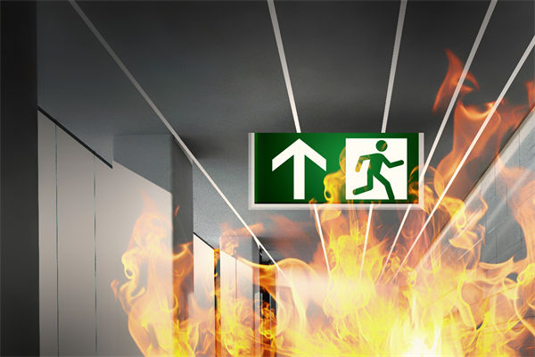 山東化工廠爆炸后樓房?jī)H?？蚣?，對(duì)制造業(yè)有何啟示？