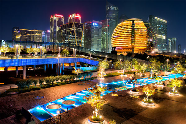 企業(yè)擴(kuò)張遇阻，戰(zhàn)略咨詢?nèi)绾我?guī)劃穩(wěn)健發(fā)展藍(lán)圖破局？